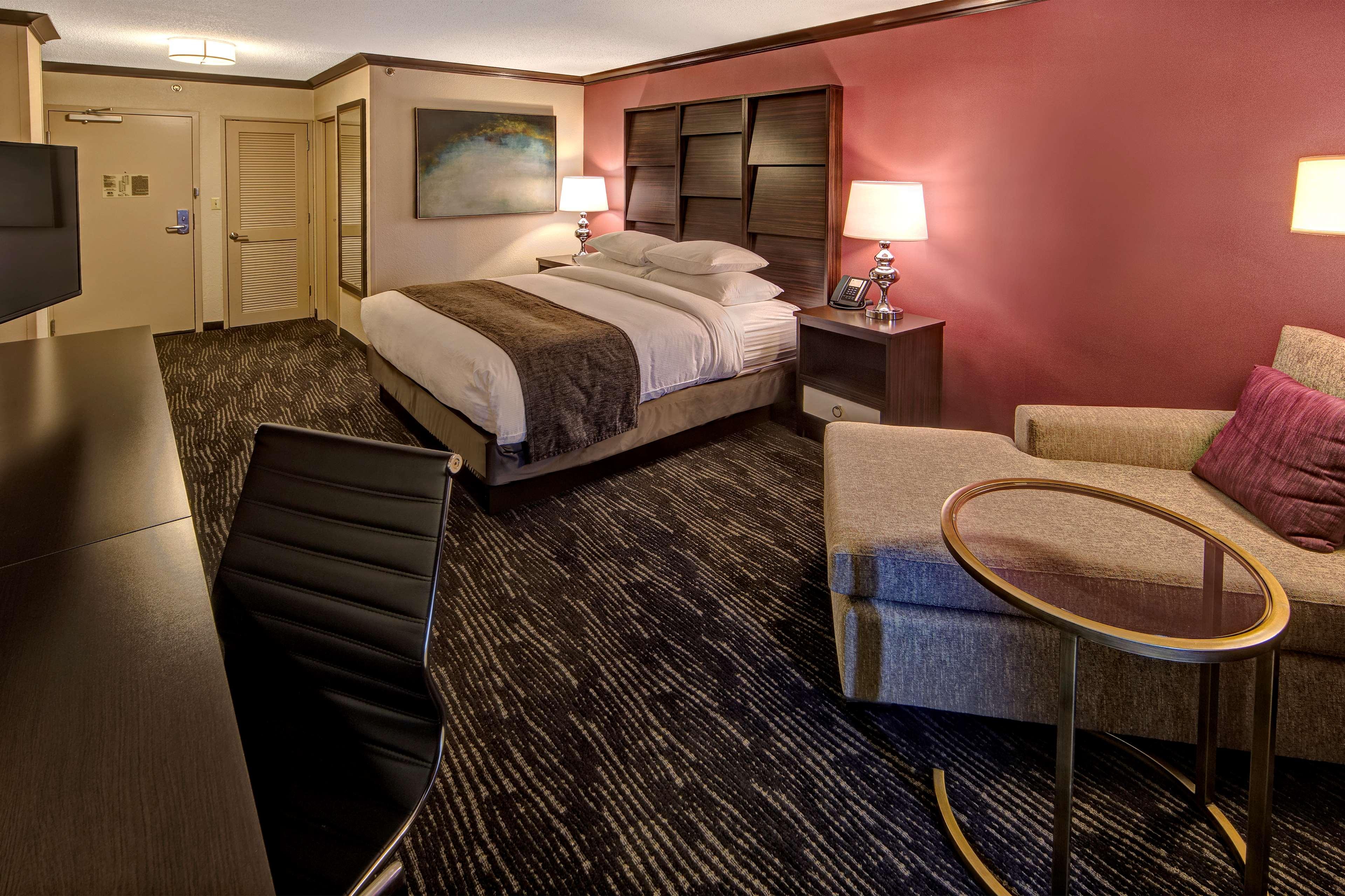Doubletree By Hilton Decatur Riverfront Exteriör bild