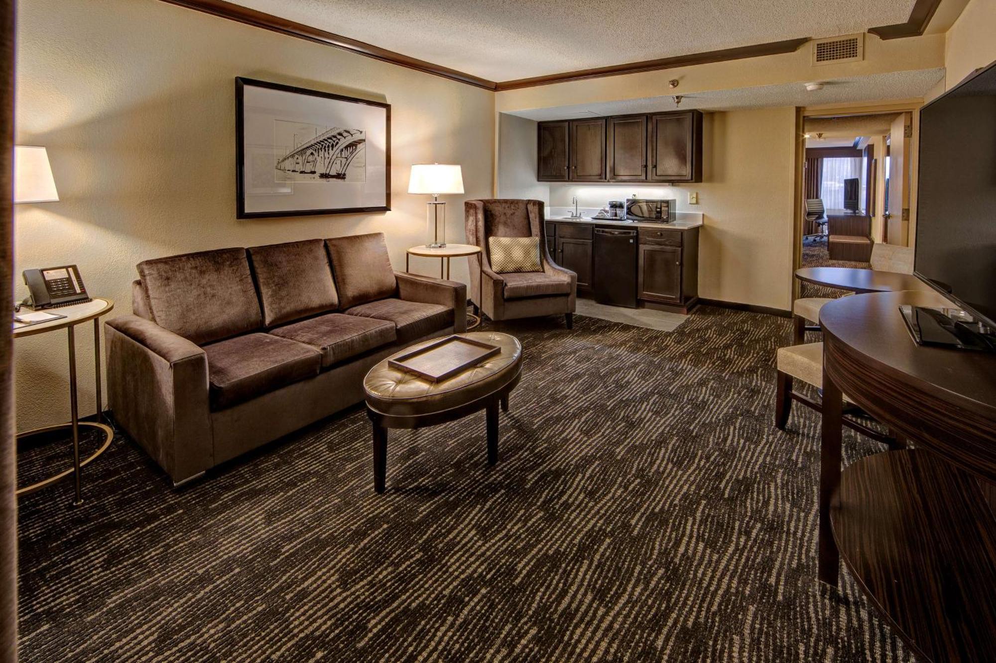 Doubletree By Hilton Decatur Riverfront Exteriör bild