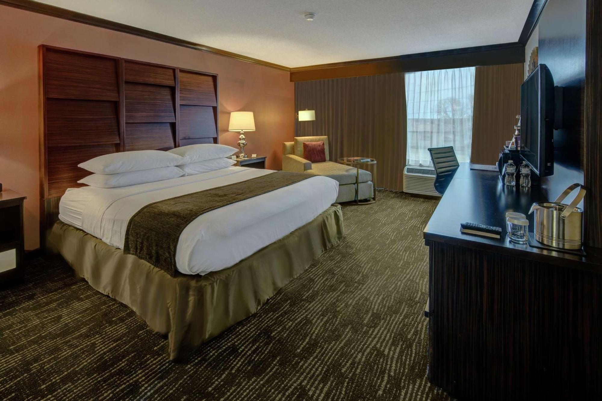 Doubletree By Hilton Decatur Riverfront Exteriör bild
