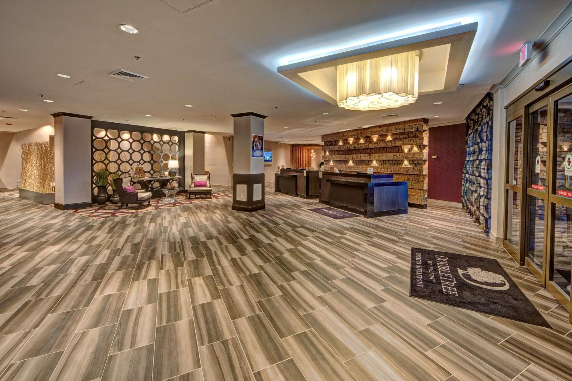 Doubletree By Hilton Decatur Riverfront Exteriör bild
